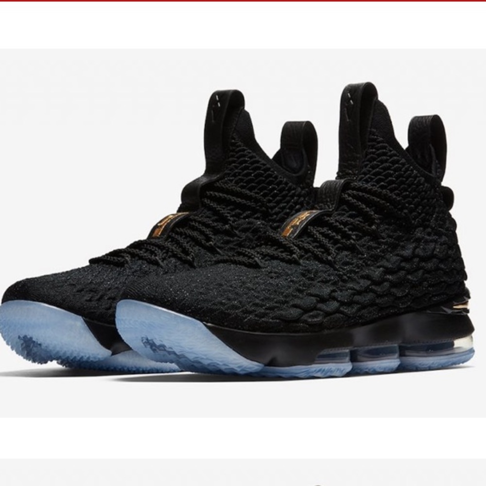 UEC LEBRON 15s Black/metallic gold edition